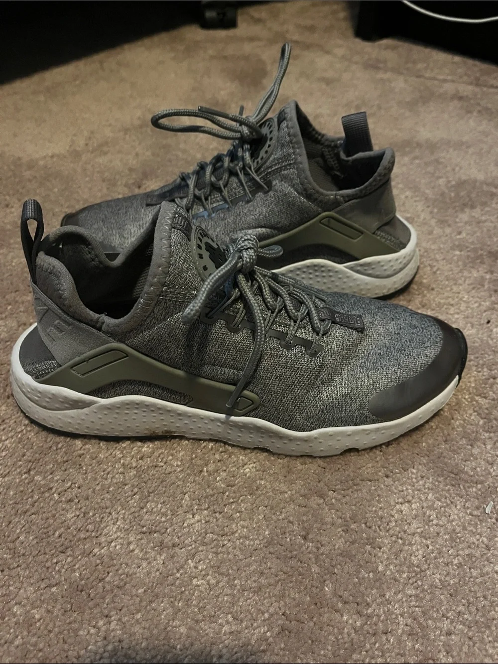 Nike Air Huarache Women’s Shoe